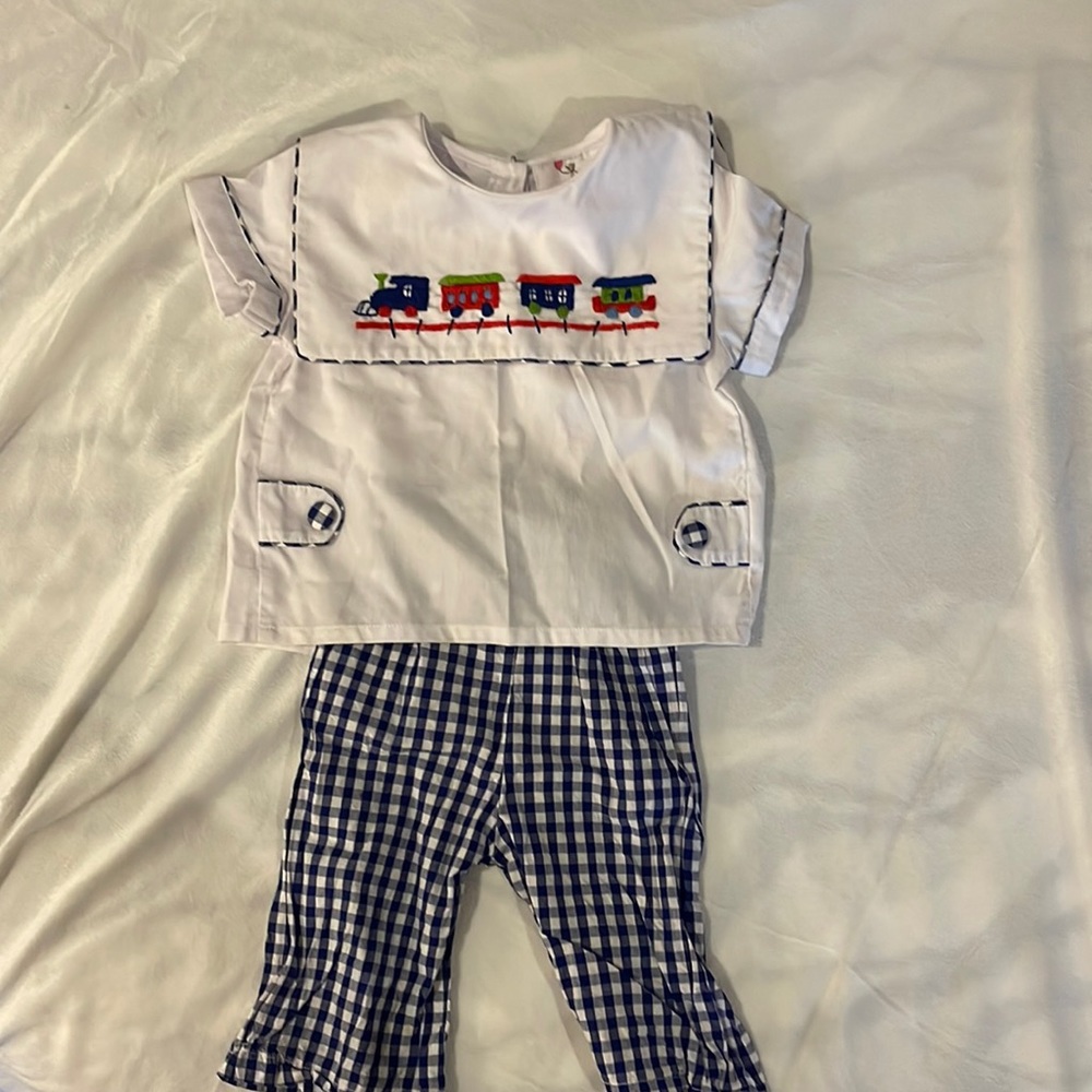 Eliza James Train Bib Collar set